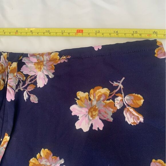 Lauren Ralph Lauren Pajama Set Sz M Satin Finish Blue with Floral Print - Picture 11 of 13